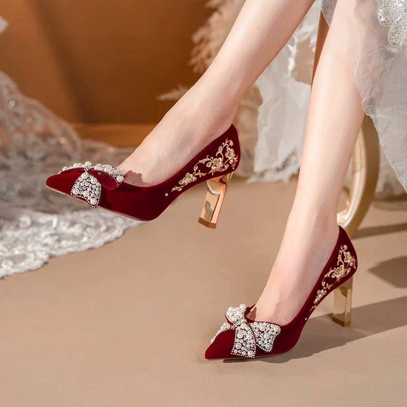 Embroidered Block Heel Single  - огляд і ціна Pump Heel Block
